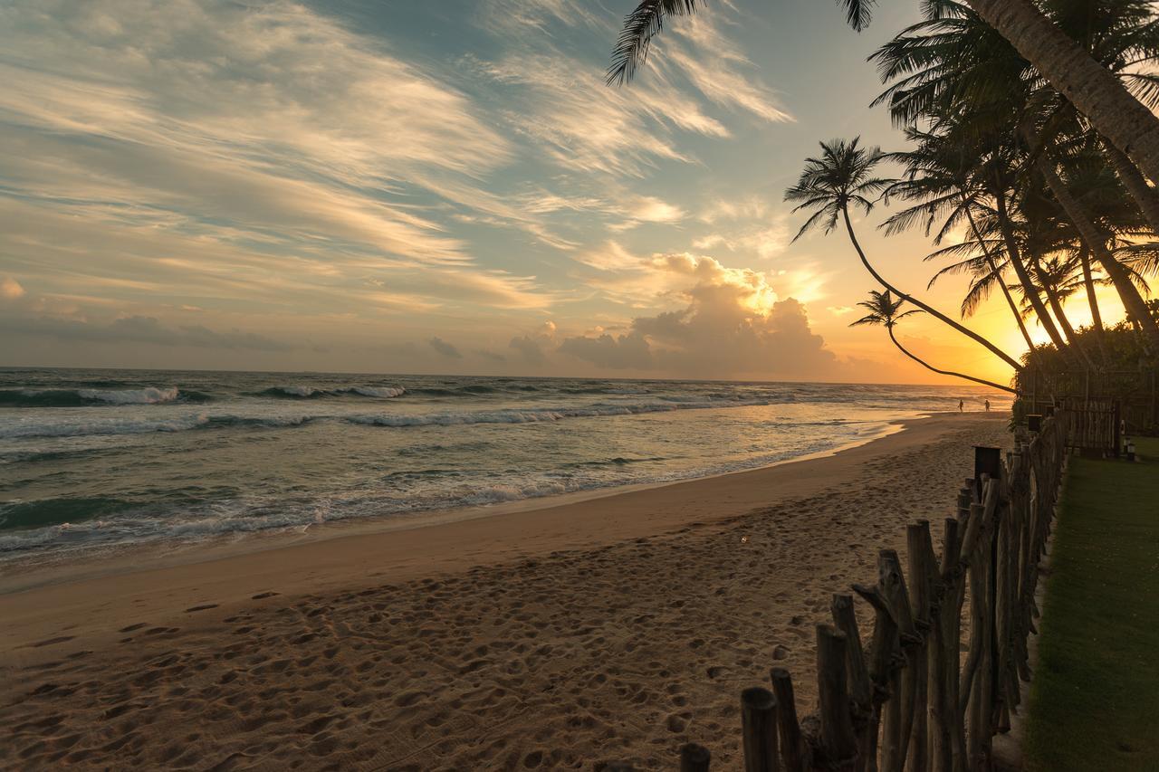 Kk Beach Habaraduwa ภายนอก รูปภาพ
